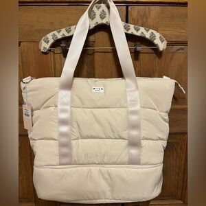 NWT Wilo the Label Puffer Gym Bag (Viral Bag as seen on TikTok)